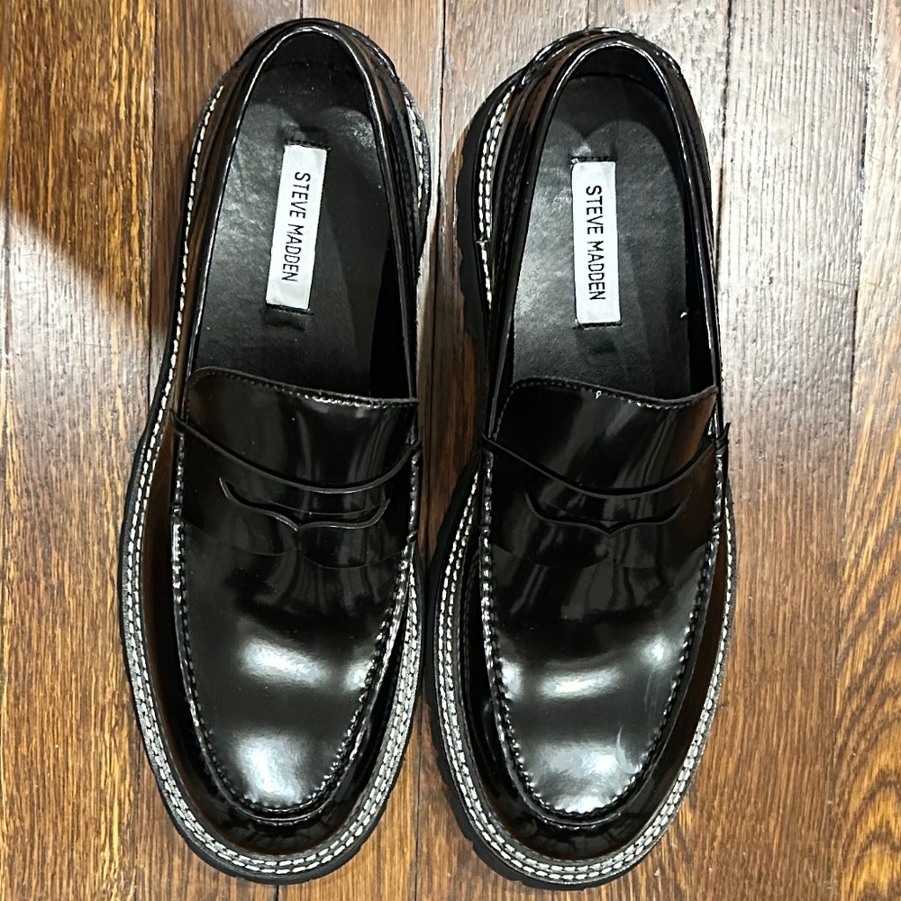 Steve Madden Loafer New with the box size 13 (rare size)